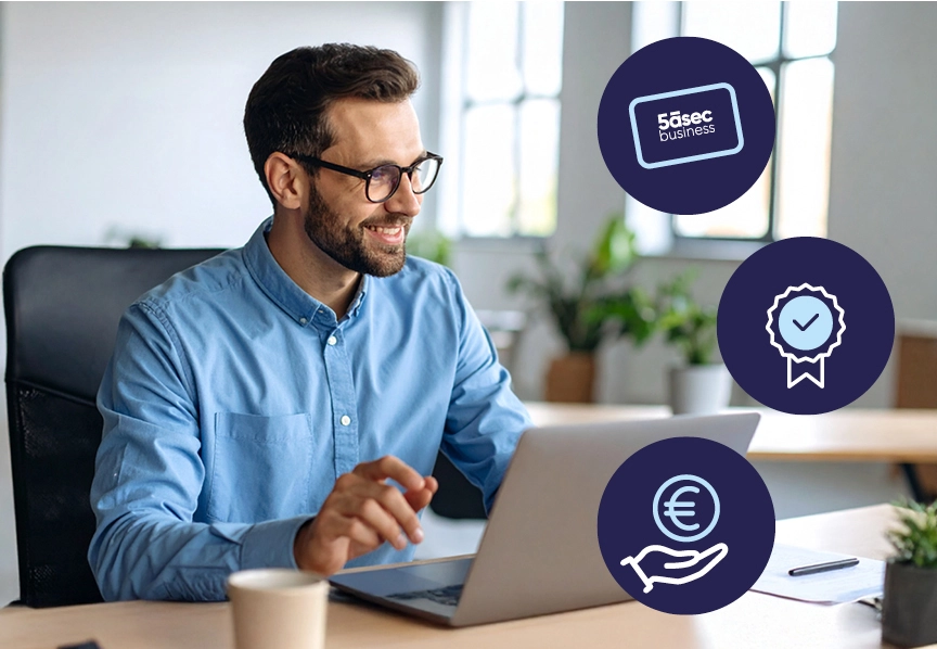 Professionnel utilisant un ordinateur illustrant une solution pressing entreprise pour la gestion des services